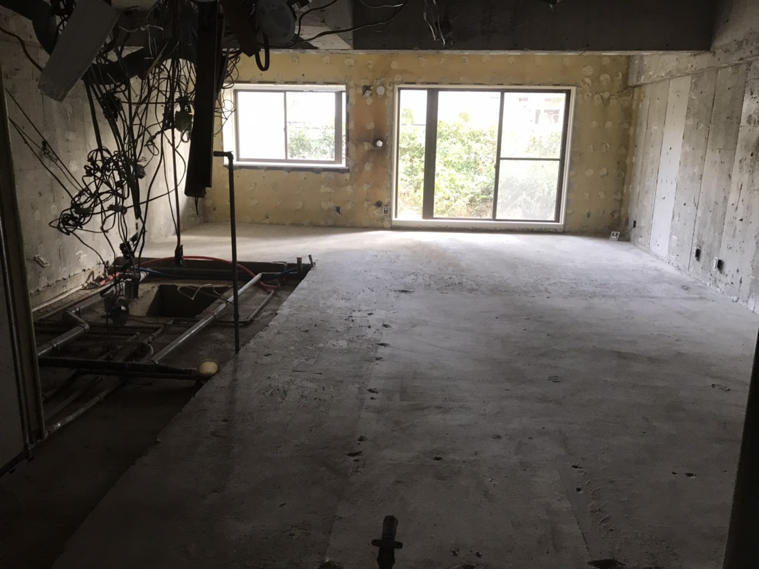 リノベーションに伴う解体工事